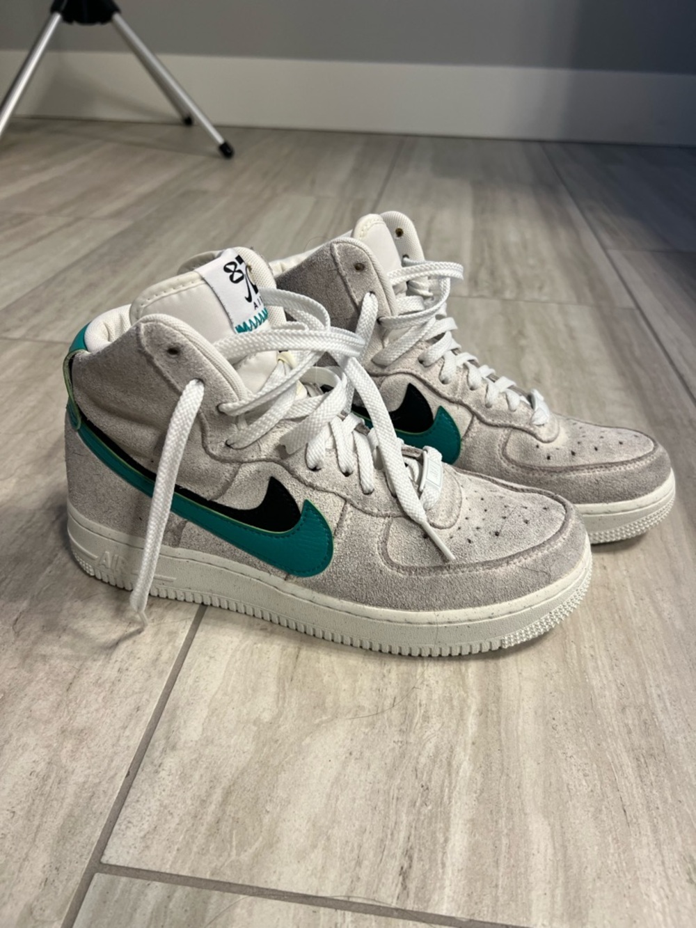 Nike Wmns Air Force 1 High SE '82 - Neptune Green suede